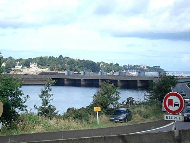 Qui peut rencontrer la france en barrage