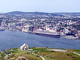 Le Queen Elizabeth dans le Port de St-John à Terre Neuve