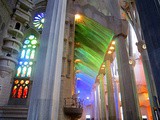 Splendeur et couleurs de la Sagrada Familia à Barcelone