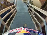 Caméra embarquée sur le vtt de Rémy Metailler dans une descente urbaine infernale à Taxco