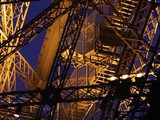 La Verticale de la Tour Eiffel : Une ascension déjà mythique