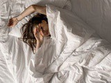 Bien dormir malgré la chaleur et le stress : mes astuces