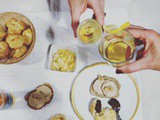 Gougères, foie gras, chips de morilles, apéritif de fête