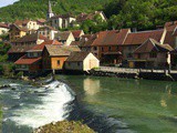 Lods, classé parmi les plus beaux villages de France