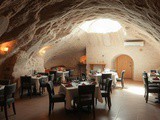 Les meilleurs restaurants troglodytes de Saumur : fouées, galipettes et caves à tester