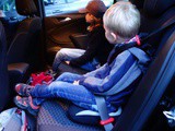 Siège auto et voyage: comment faire