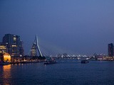Dans le port de Rotterdam, il y a des pirates qui chantent